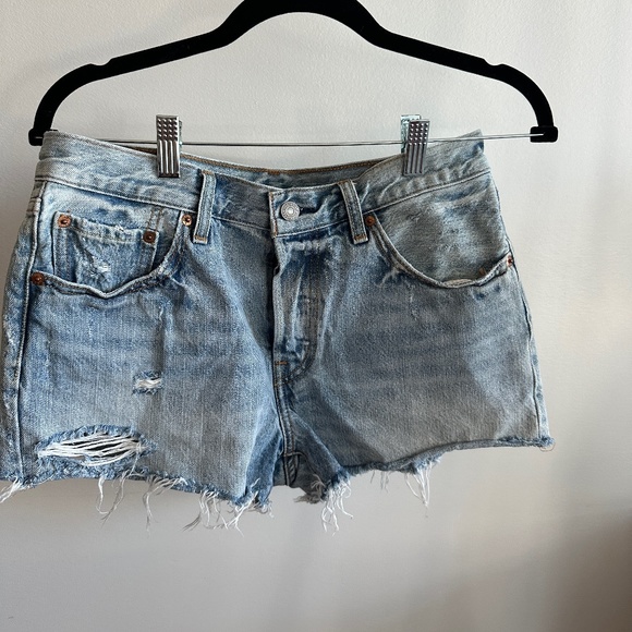 Levi’s denim shorts - Picture 1 of 3